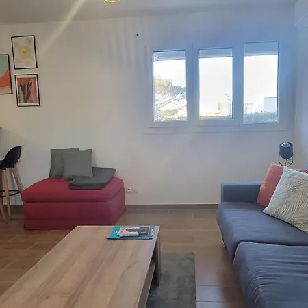 Apartment Charming Near The Beaches In Saint-raphael